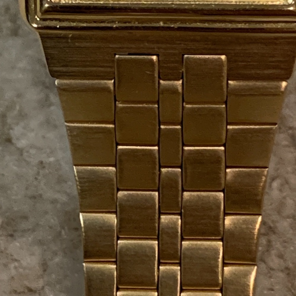 Nice Pulsar Gold Tone Rectangular Date Dress Watch - image 5